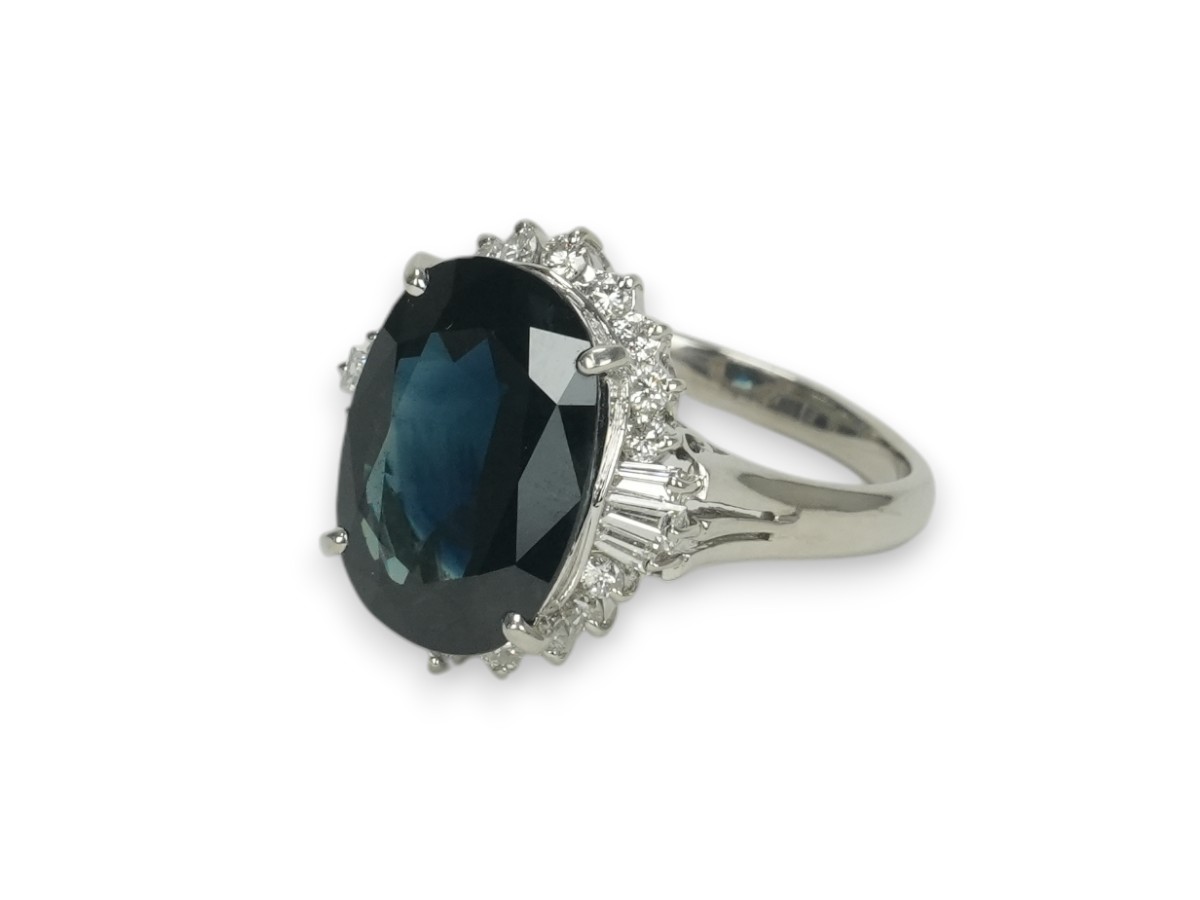 投稿記事「サファイヤ ダイヤモンド リング Pt900 8.46ct D0.70ctを買取しました！」の商品画像