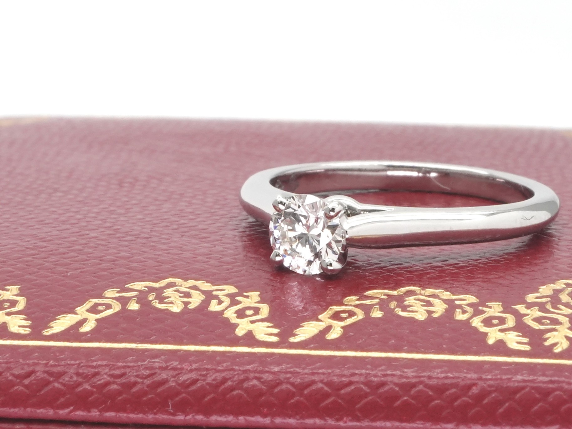 投稿記事「カルティエ ソリテール 1895 ダイヤモンド エンゲージリング プラチナを買取しました！」の商品画像