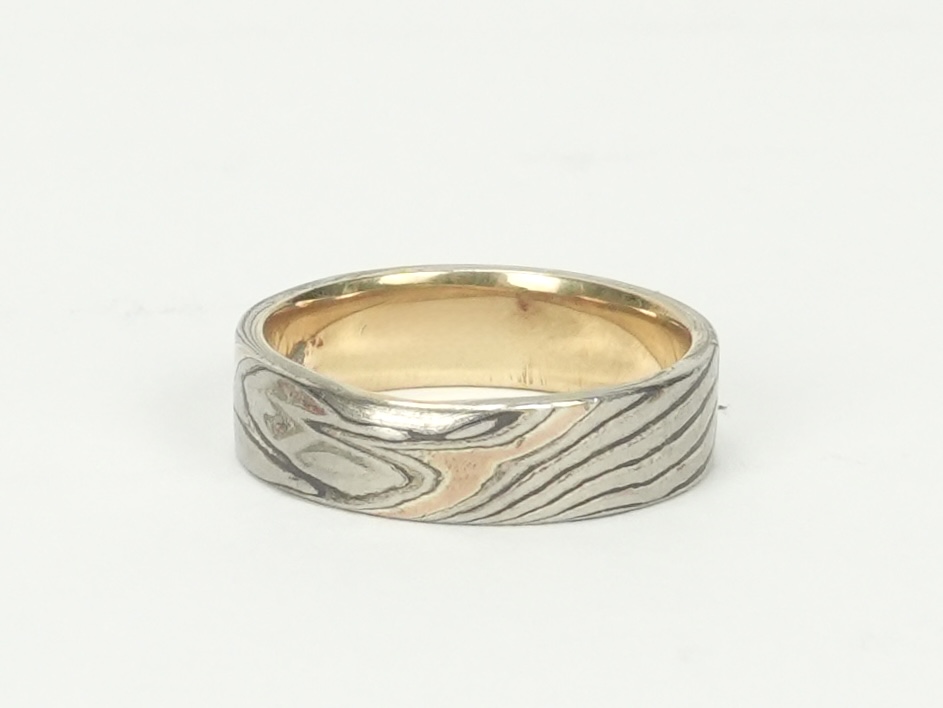 投稿記事「杢目金屋 木目金 マリッジ リング 結婚指輪 Pt900 K18 SVを買取しました！」の商品画像