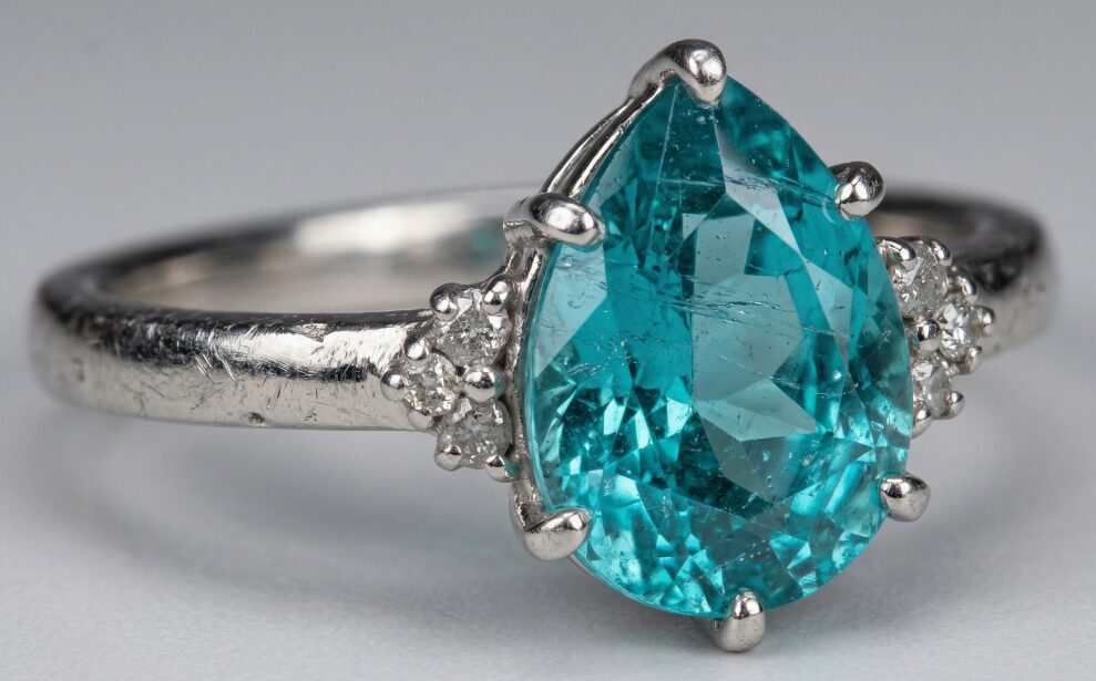 パライバトルマリンの高品質なリングのイメージ画像