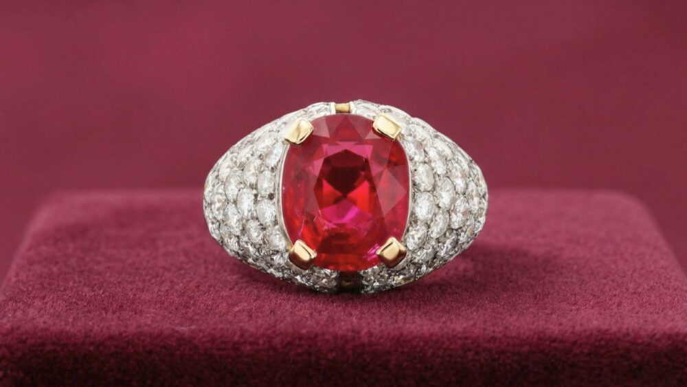 パリで落札価格が予想の3倍に！今、ブランドジュエリーの価値が世界的に見直されている理由