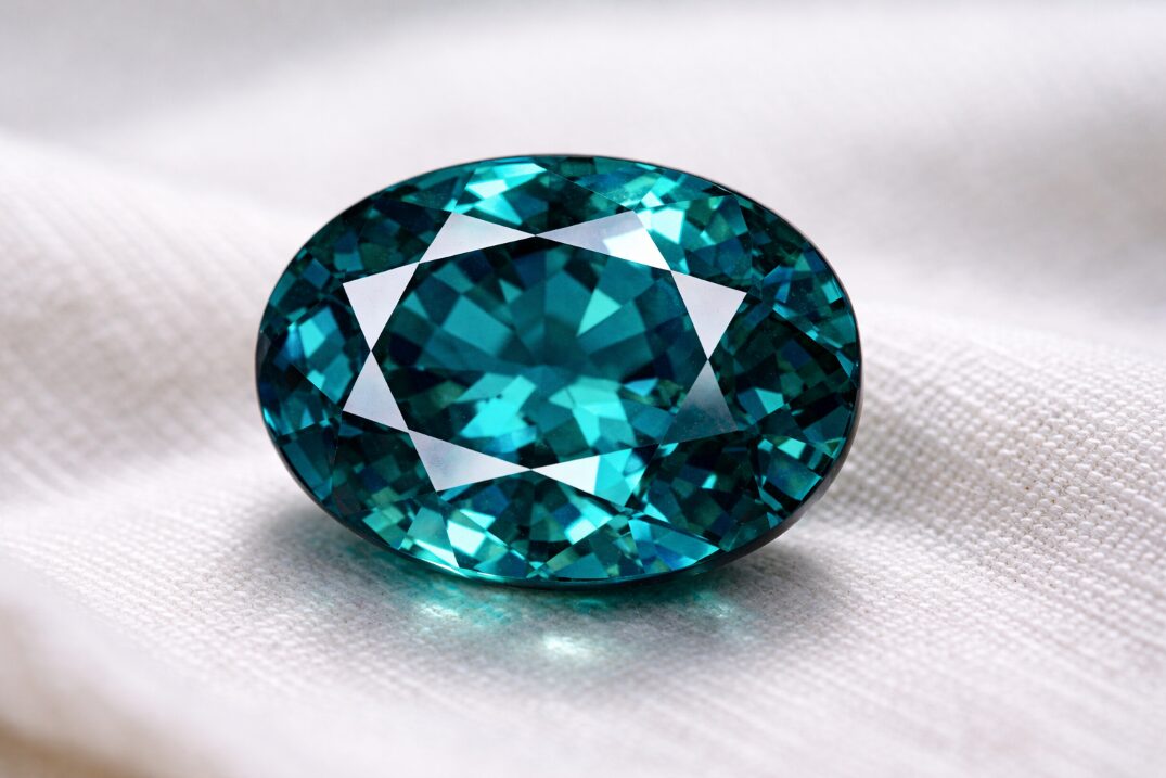 高品質なアレキサンドライトのルースイメージ画像