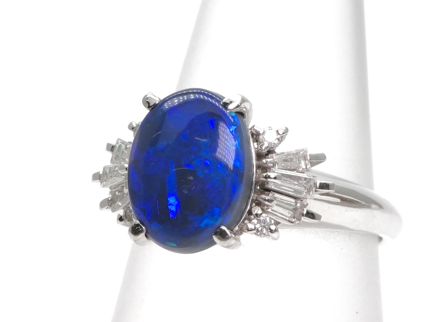 投稿記事「ブラックオパール ダイヤ リング Pt900 1.79ct D0.3ctを買取しました！」の商品画像