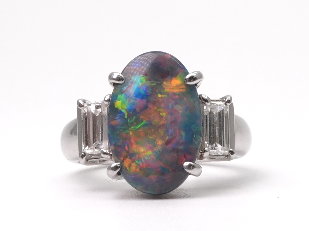 投稿記事「ブラックオパール ダイヤ リング Pt900 2.32ct 0.6ctを買取しました！」の商品画像