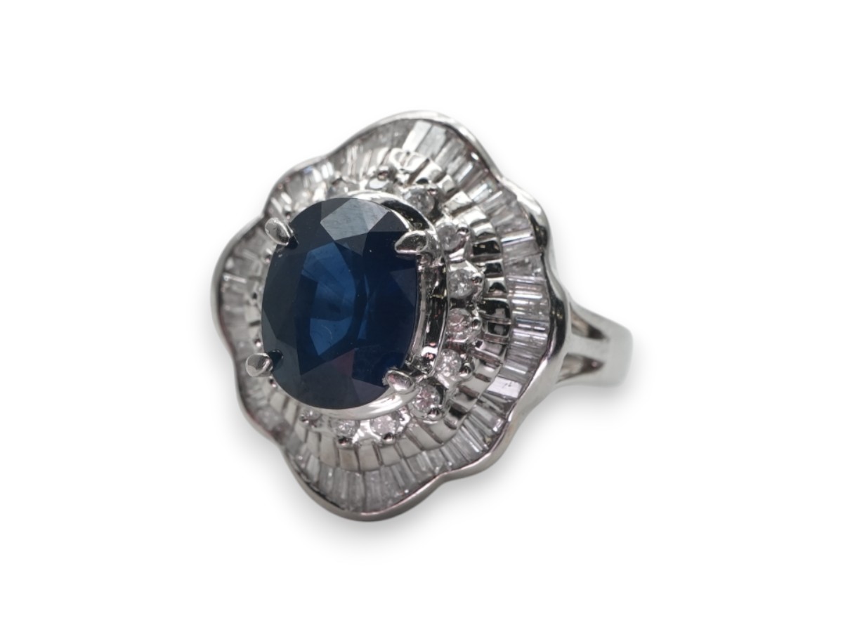 投稿記事「サファイヤ ダイヤ リング Pt900 4.54ct D0.71ctを買取しました！」の商品画像