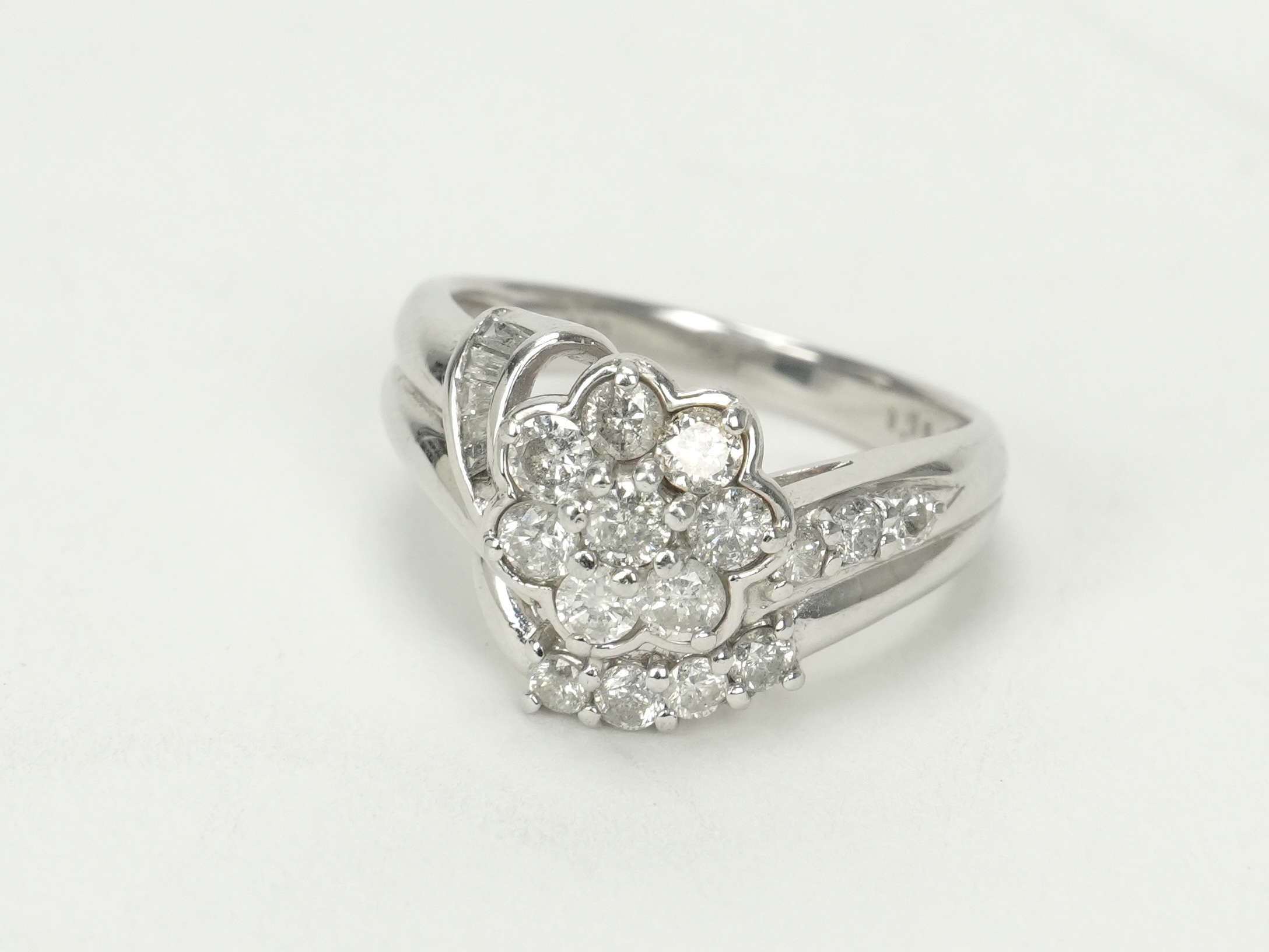 投稿記事「ダイヤモンド リング Pt900 1.00ct プラチナを買取しました！」の商品画像