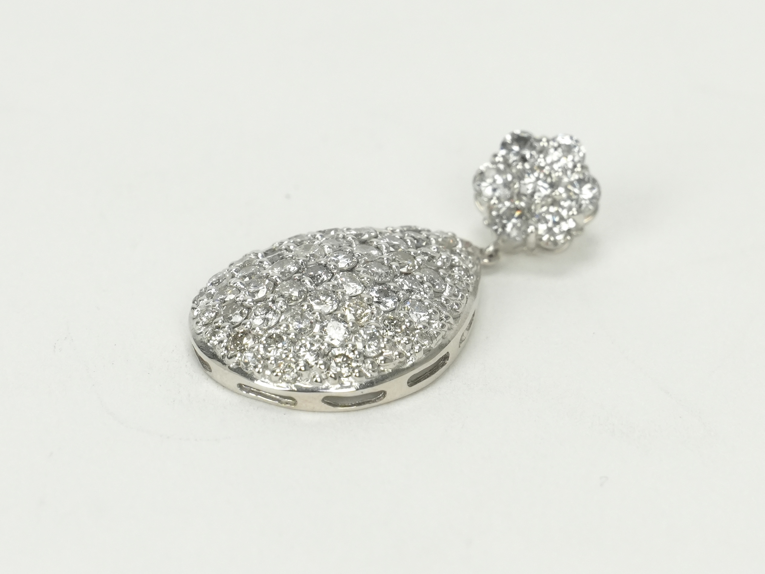 投稿記事「ダイヤモンド トップ K18WG 2.00ct ホワイトゴールドを買取しました！」の商品画像