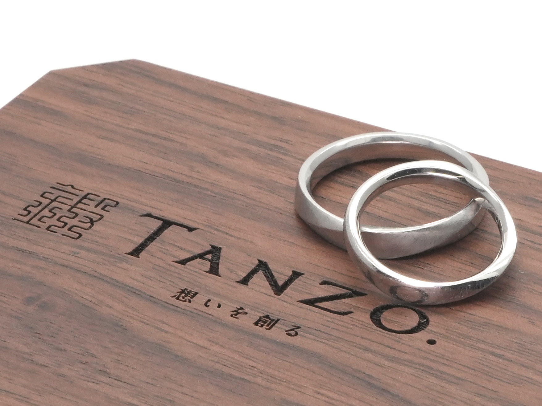 投稿記事「TANZO ふれる白雪 マリッジリング Pt900 プラチナを買取しました！」の商品画像