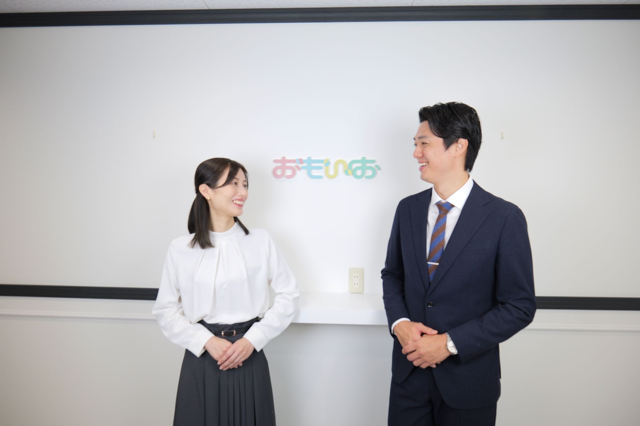 談笑するおもいお鑑定士のイメージ画像