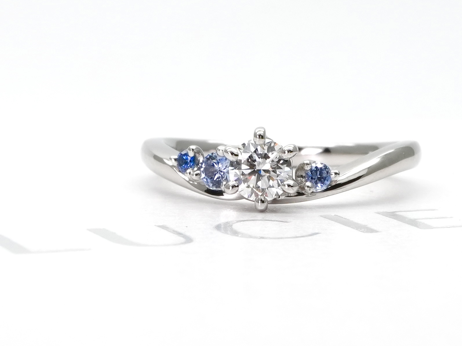 投稿記事「ルシエ マリーン エンゲージリング ダイヤモンド 0.21ct Pt950を買取しました！」の商品画像