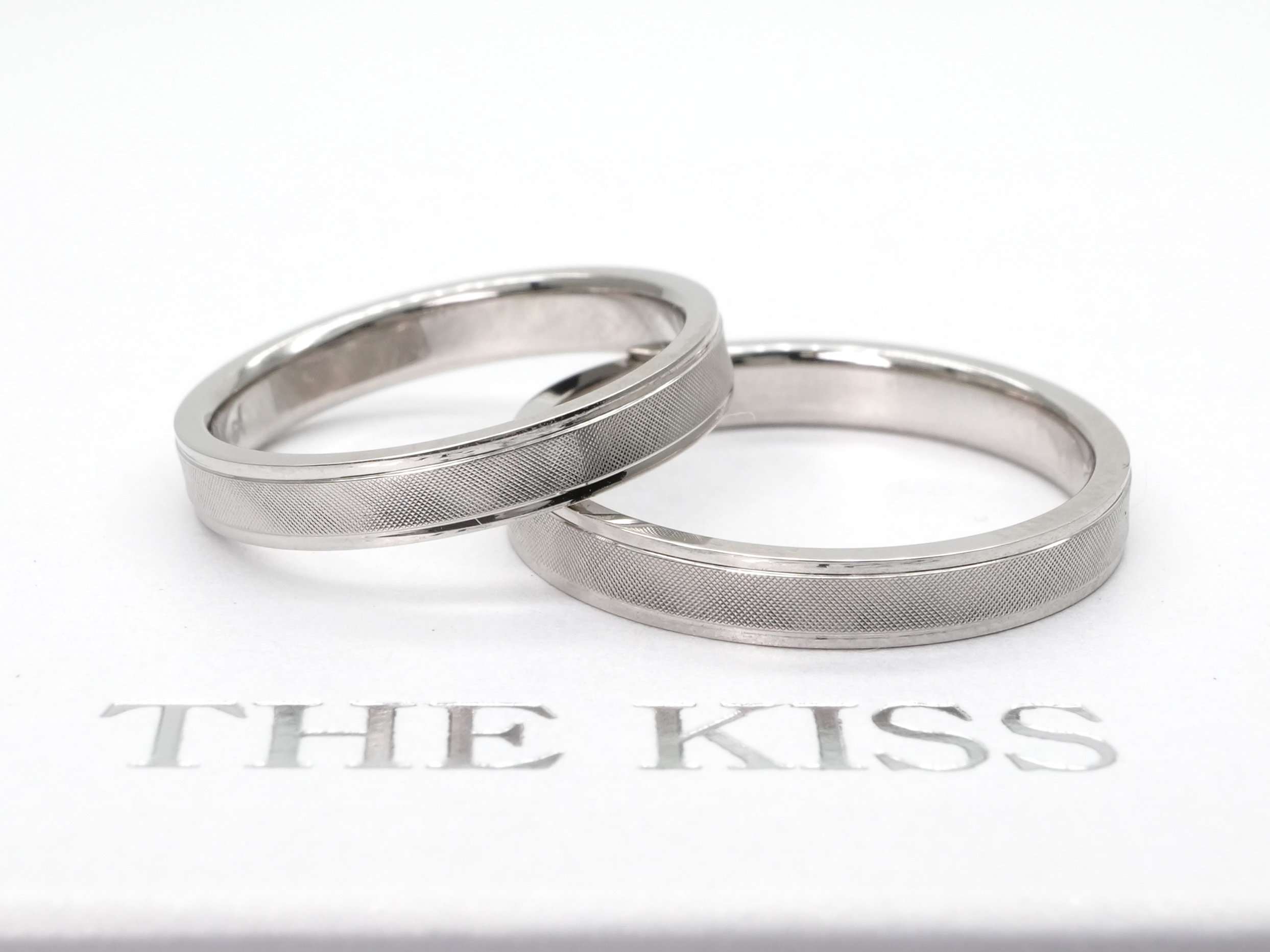 投稿記事「THE KISS マリッジリング ペア Pt950 プラチナを買取しました！」の商品画像